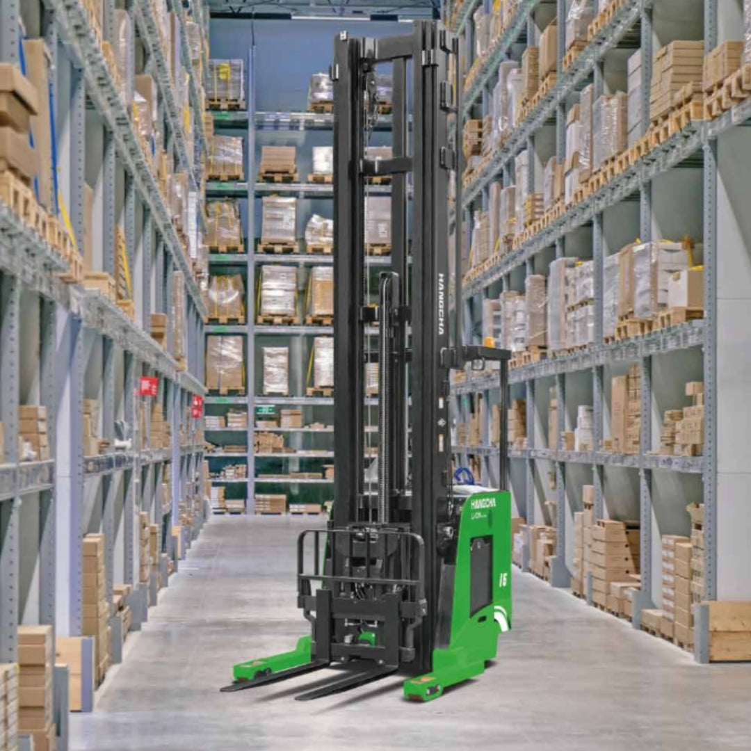 Montacargas Eléctrico Hangcha DR16Li con Batería de Litio (Reach Truck)