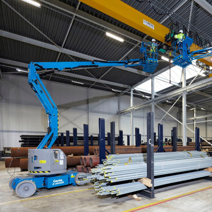 Plataforma De Elevación Articulada GENIE Z-34/22 Eléctrica